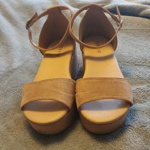 Platform sandals